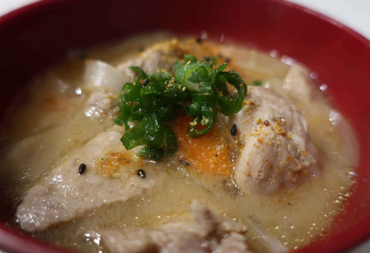 Tonjiru（Pork miso soup, 豚汁）