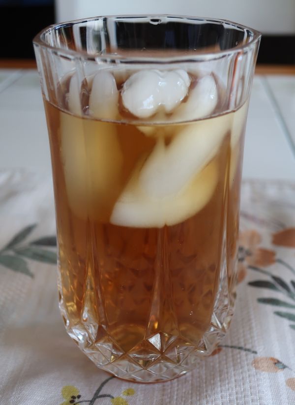 Super easy cold Mugicha (Cold Japanese barley tea, 冷たい麦茶）